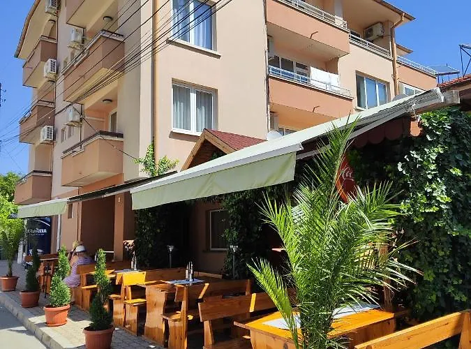 Amore Obzor 게스트하우스 *