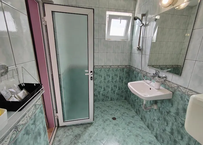 Gasthuis Amore Obzor *